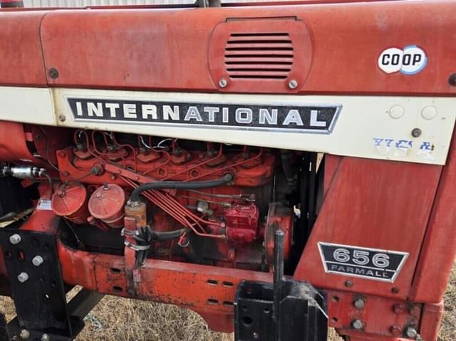 Image of International Harvester 656 equipment image 4