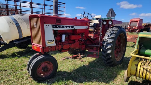 Image of Farmall 656 equipment image 3