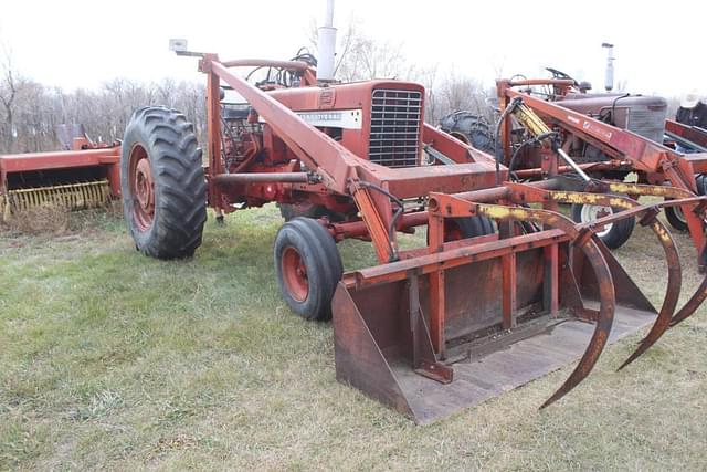 Image of International Harvester 656 equipment image 1