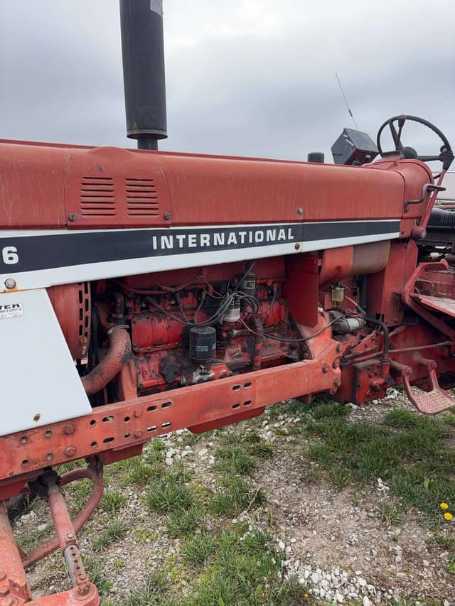 Image of International Harvester 686 equipment image 2