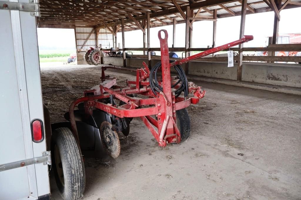 Image of International Harvester 70 Image 1