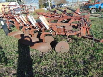 Main image International Harvester 700