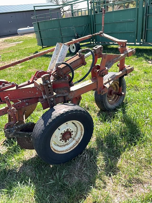 Image of International Harvester 700 equipment image 4