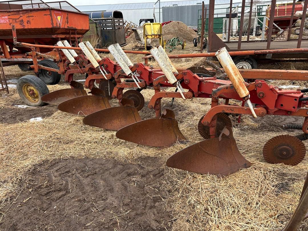 Image of International Harvester 700 Primary image