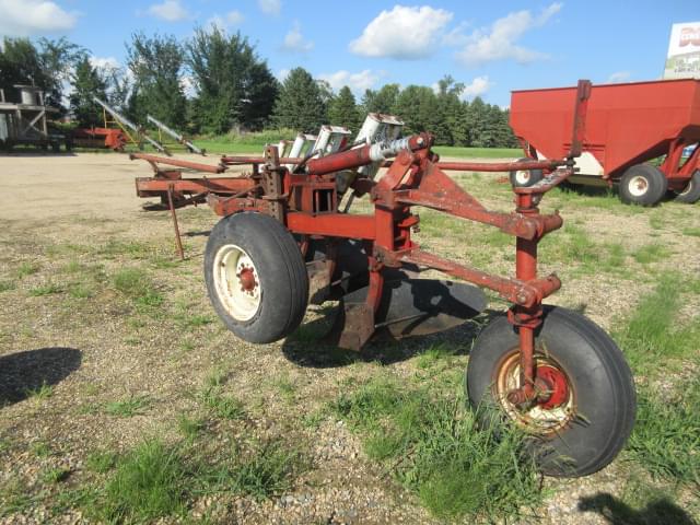 Image of International Harvester 700 equipment image 4