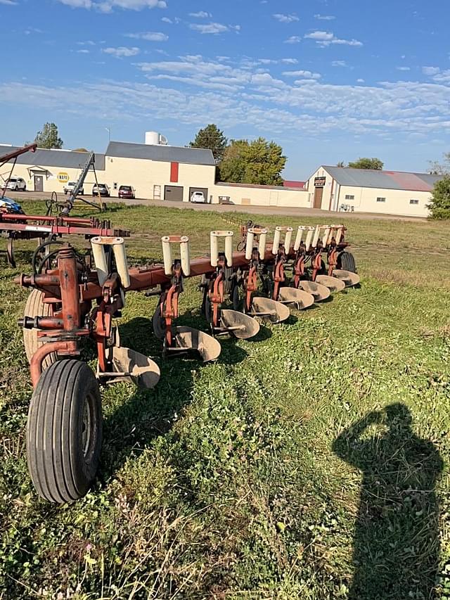 Image of International Harvester 700 equipment image 2