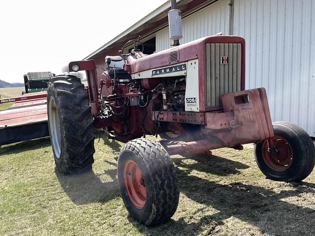 Image of International Harvester 706 equipment image 1