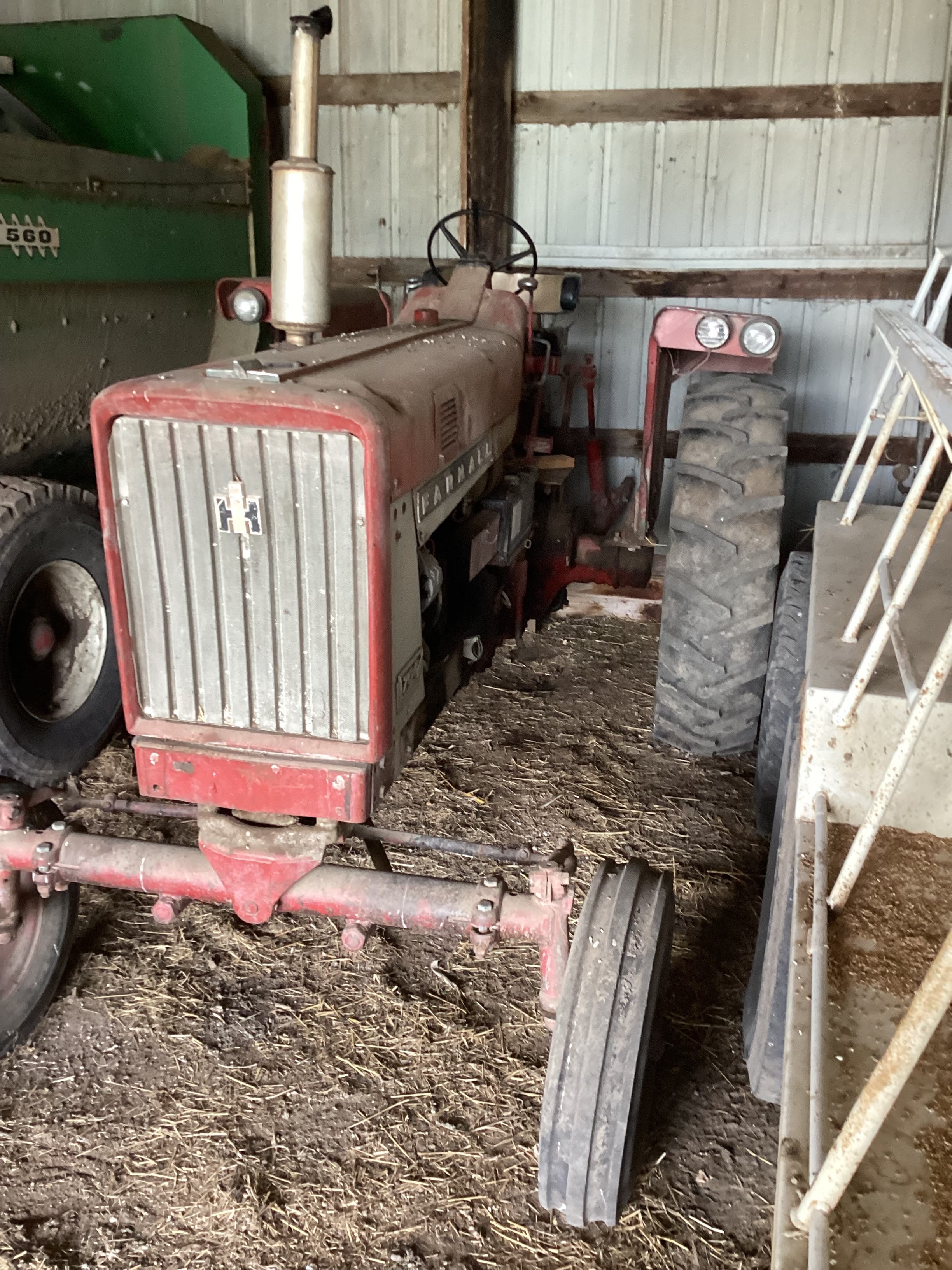 Main image International Harvester 706