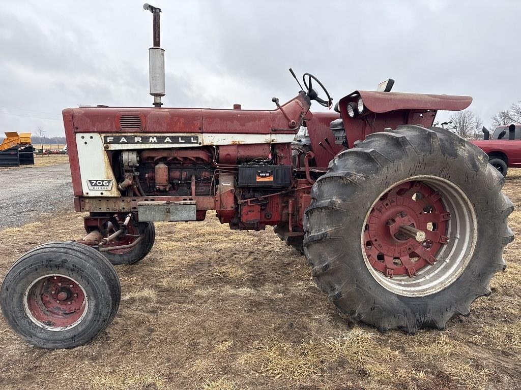 Image of International Harvester 706 Primary image