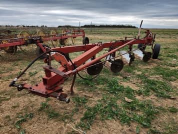 Main image International Harvester 710