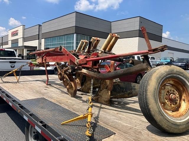 Image of International Harvester 710 Primary image