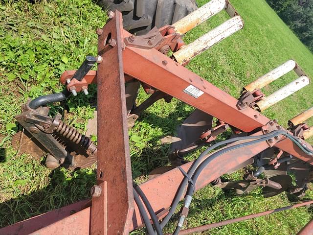 Image of International Harvester 710 equipment image 2