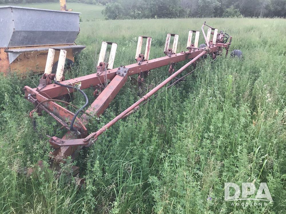 Image of International Harvester 710 Image 0