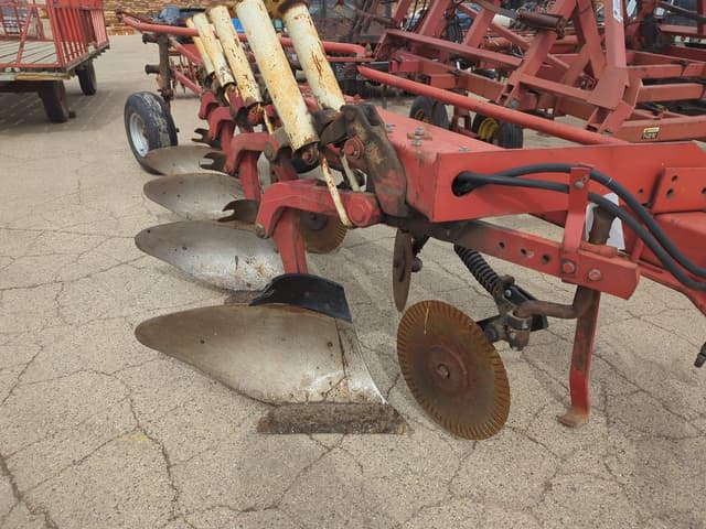 Image of International Harvester 720 equipment image 4