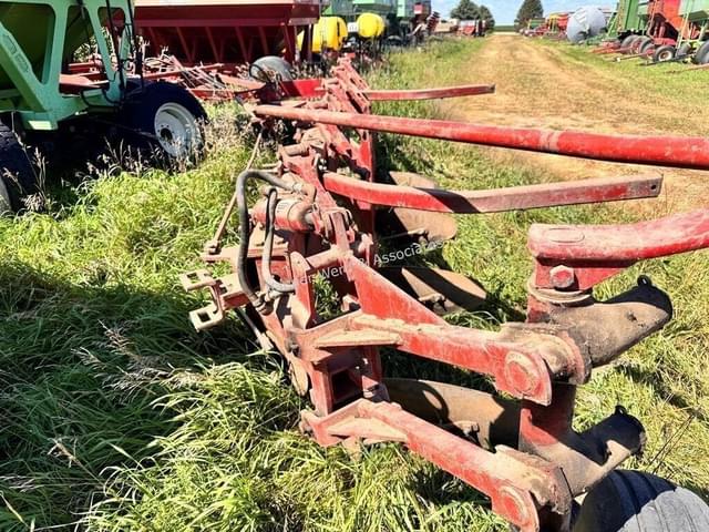 Image of International Harvester 720 equipment image 4