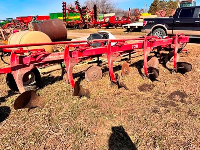 Image of International Harvester 720 equipment image 4