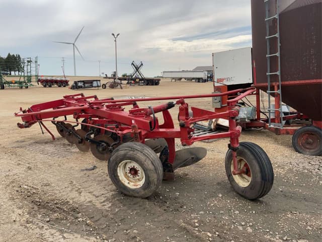 Image of International Harvester 720 equipment image 4