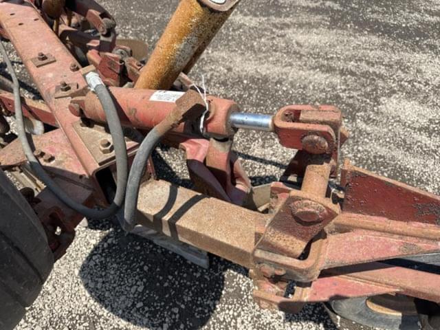 Image of International Harvester 720 equipment image 4