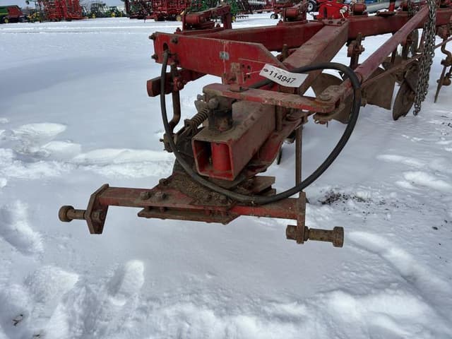 Image of International Harvester 720 equipment image 2