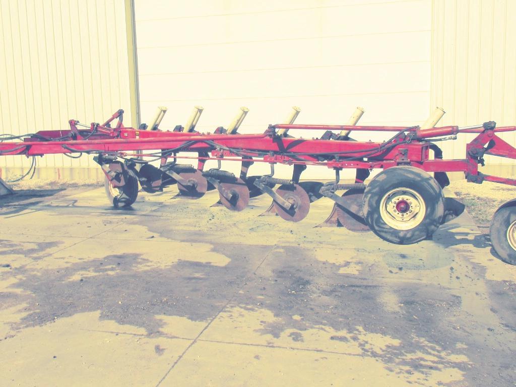 Image of International Harvester 720 Image 0
