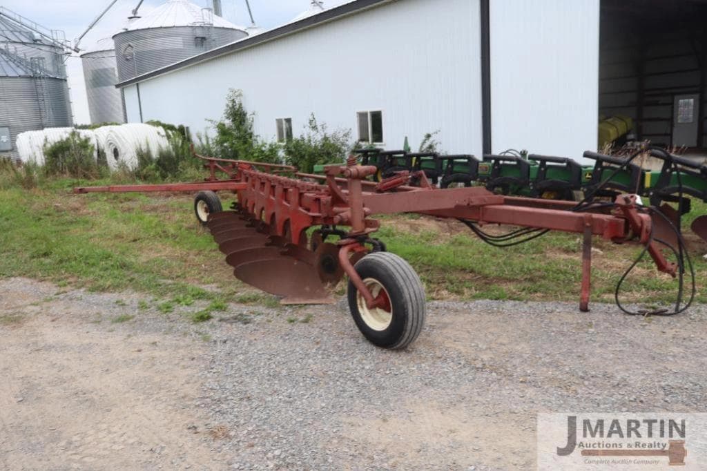 Image of International Harvester 720 Primary image