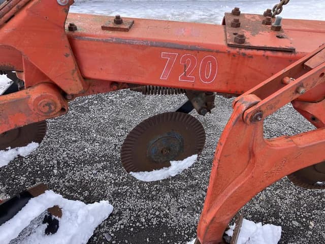 Image of International Harvester 720 equipment image 4