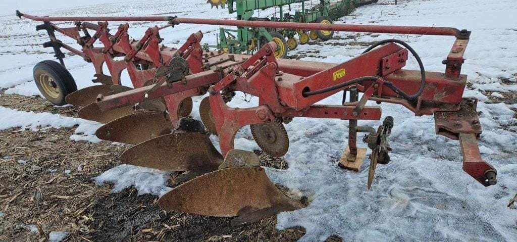 Main image International Harvester 720