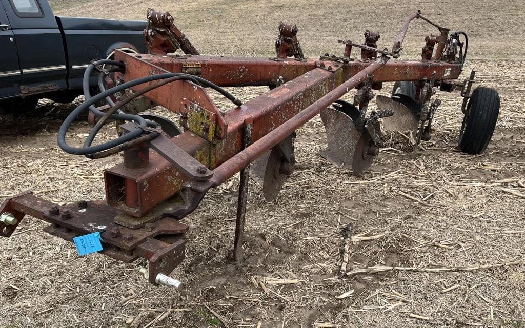 Image of International Harvester 720 Image 1