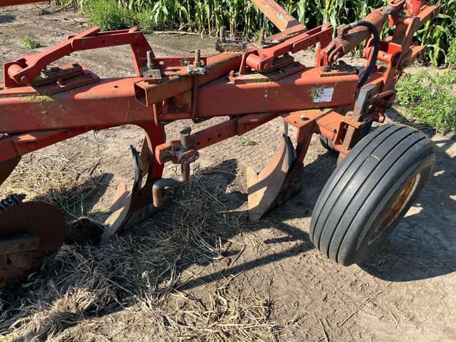 Image of International Harvester 720 equipment image 3