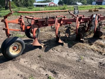 Main image International Harvester 720