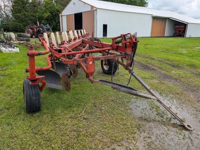 Image of International Harvester 720 equipment image 1