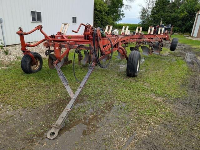 Image of International Harvester 720 equipment image 2