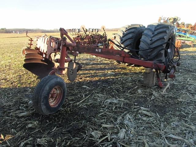 Image of International Harvester 720 equipment image 1