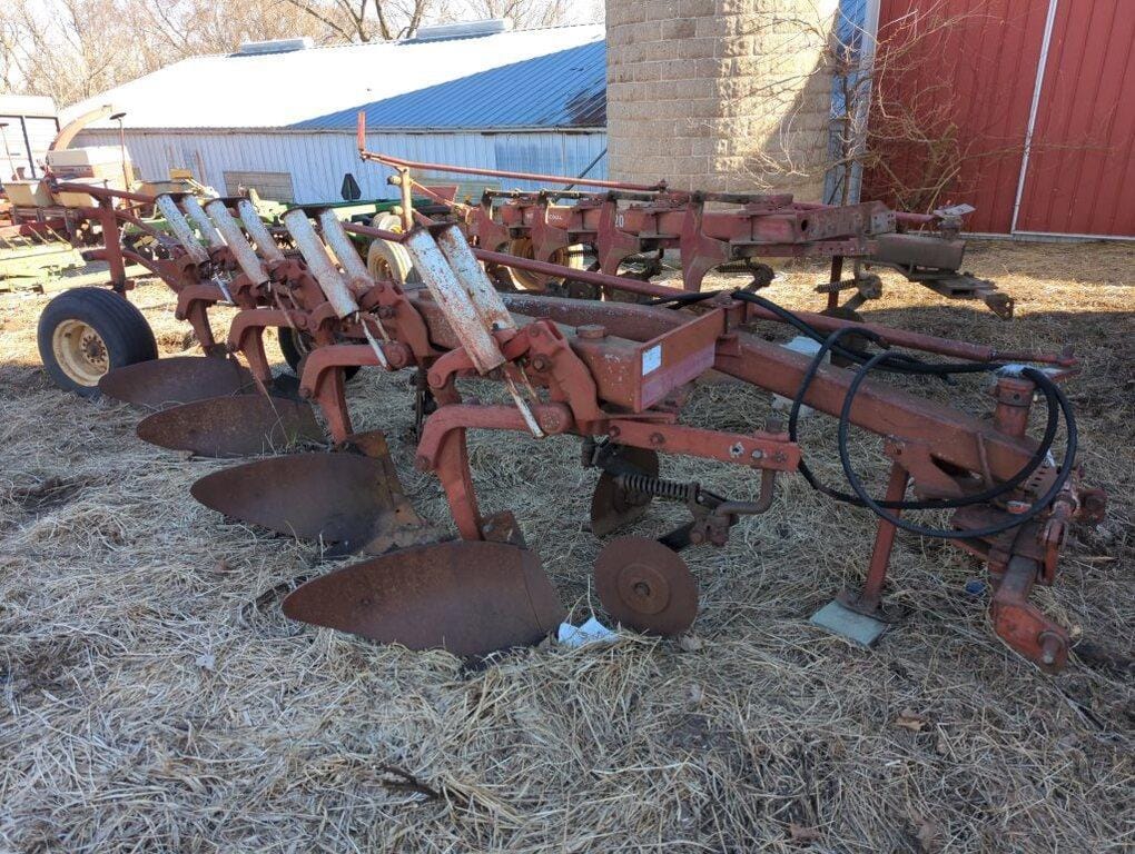 Main image International Harvester 730