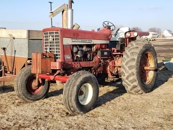 Main image International Harvester 756
