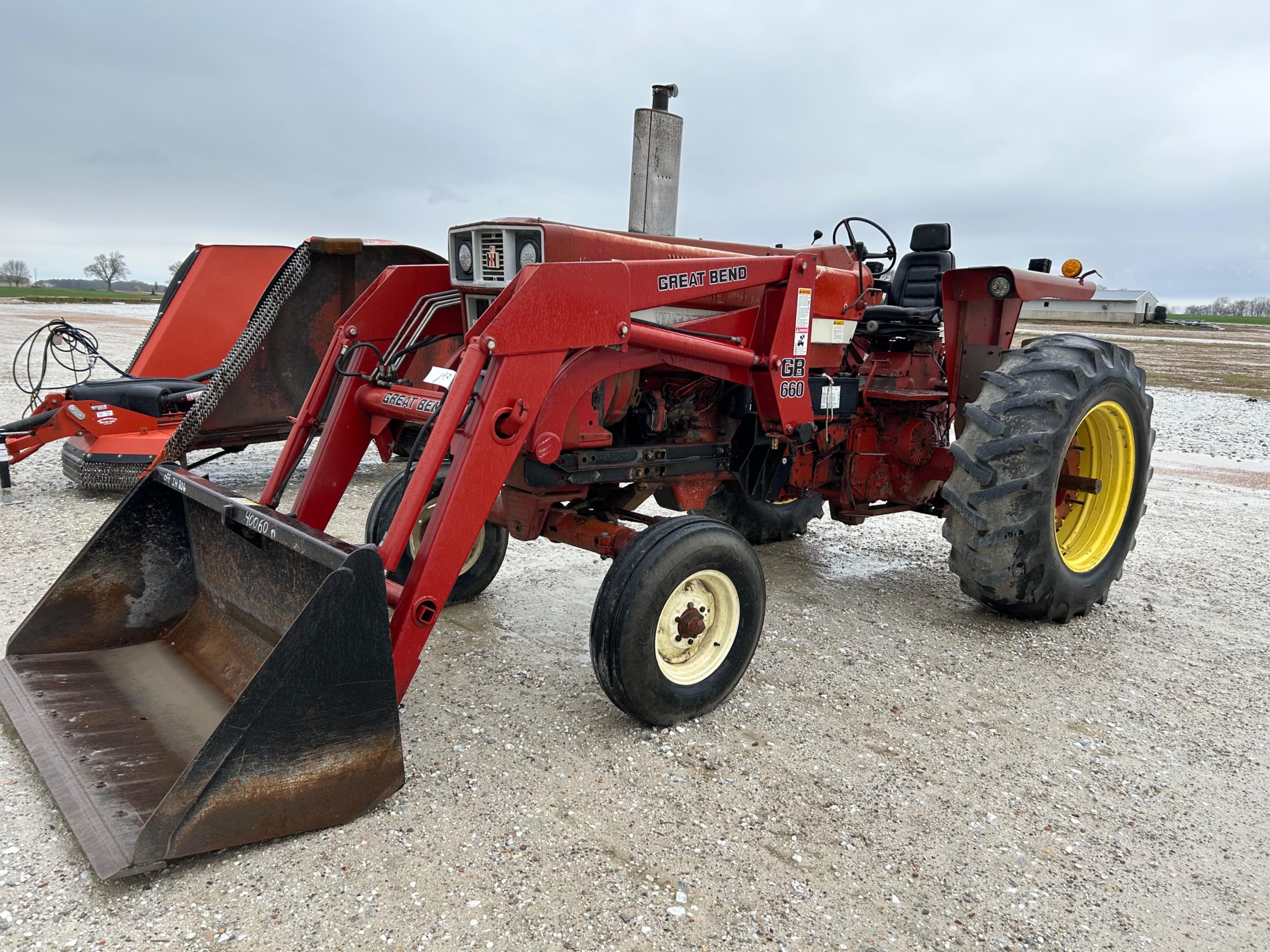 Main image International Harvester 766