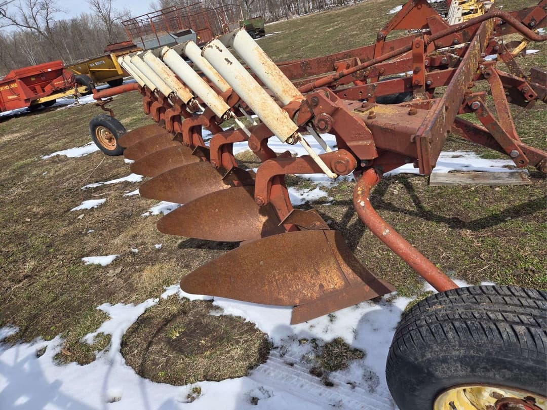 Image of International Harvester 770 Image 1