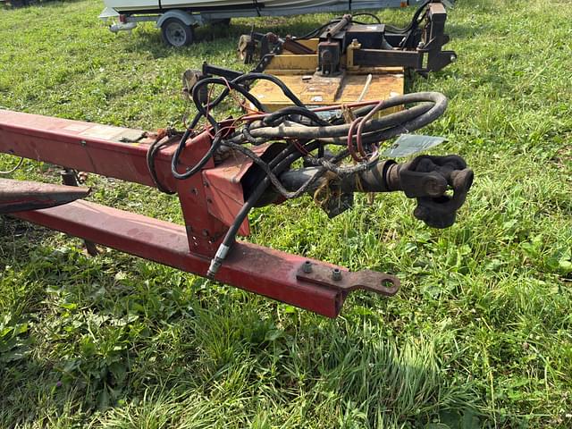 Image of International Harvester 781 equipment image 2