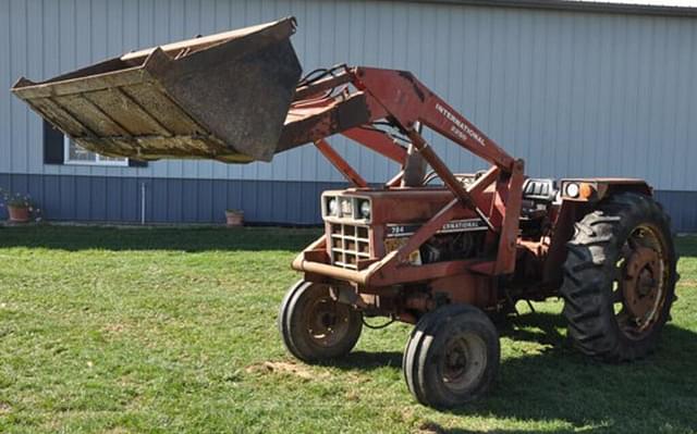 Image of International Harvester 784 equipment image 1