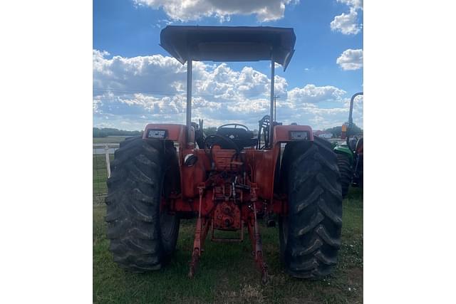 Image of International Harvester 784 equipment image 3