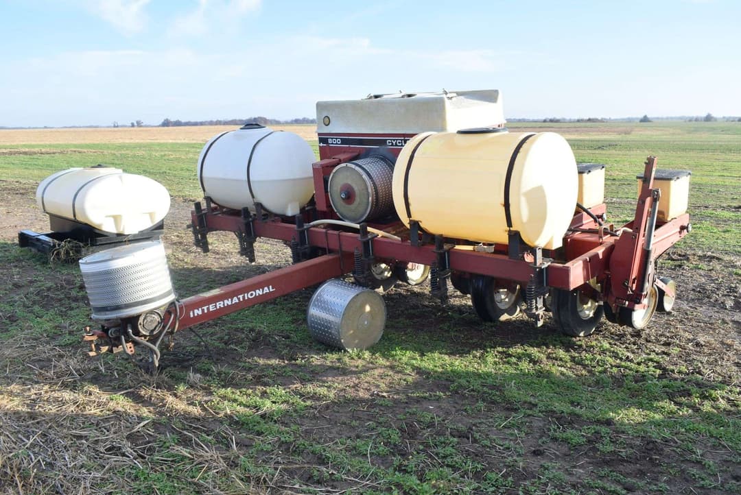 Image of International Harvester 800 Cyclo Air Primary image