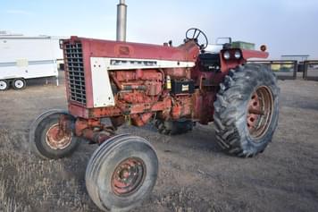 Main image International Harvester 806