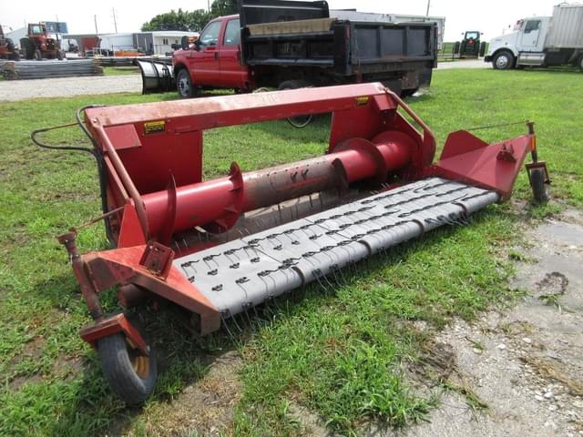 Image of International Harvester 810-10 equipment image 3