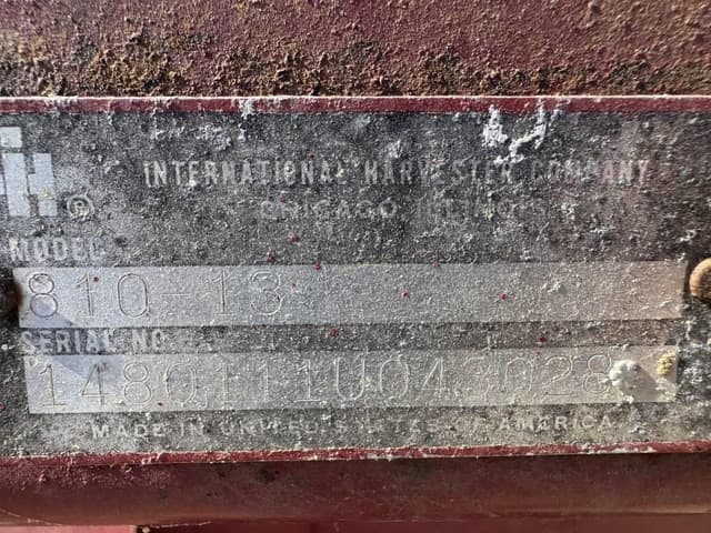 Image of International Harvester 810 equipment image 4