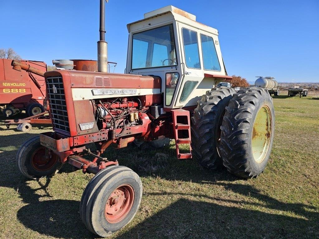 Image of International Harvester 826 Primary image