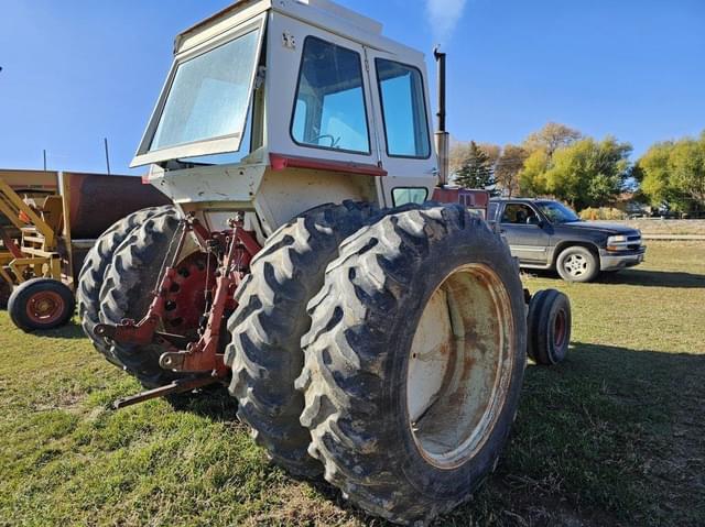 Image of International Harvester 826 equipment image 3