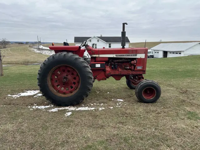 Image of International Harvester 856 equipment image 4