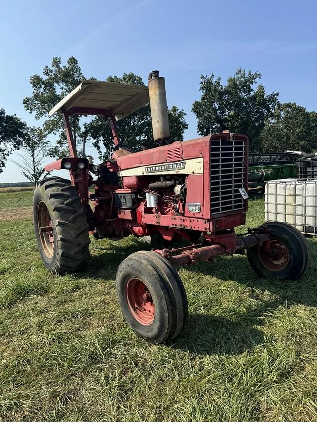 Image of International Harvester 856 equipment image 1