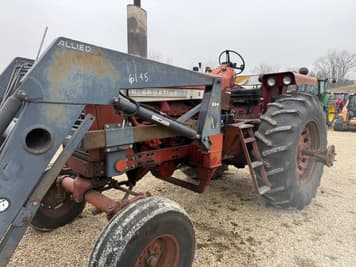 Main image International Harvester 856