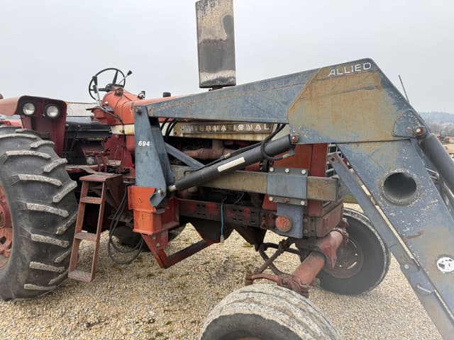 Image of International Harvester 856 equipment image 1